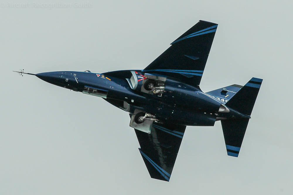 The wing shape with leading edge extensions and straight trailing edge, best visible from this angle, is one of the best recognition points of the M346. Image