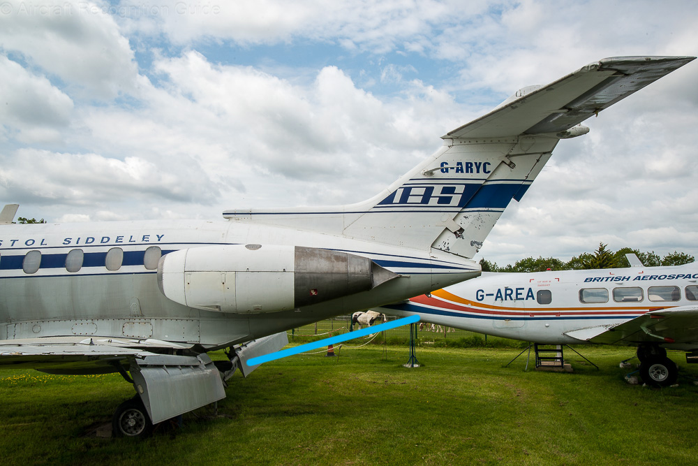 All models up to the Series 3 R/RA variants have a straight taper of the rear fuselage. Image