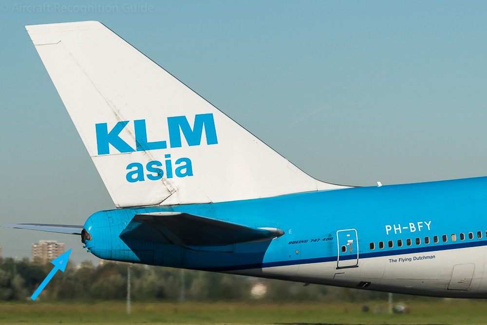 Tail section of the Boeing 747, with the APU exhaust in the middle of the tail cone. Image