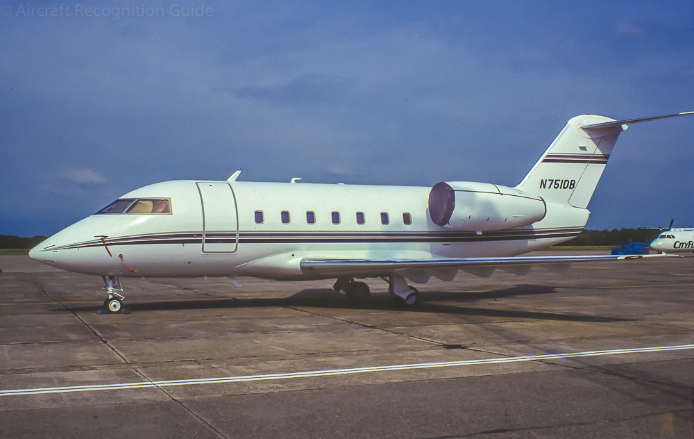 The Challenger 600 is the only version of the family without winglets. Image