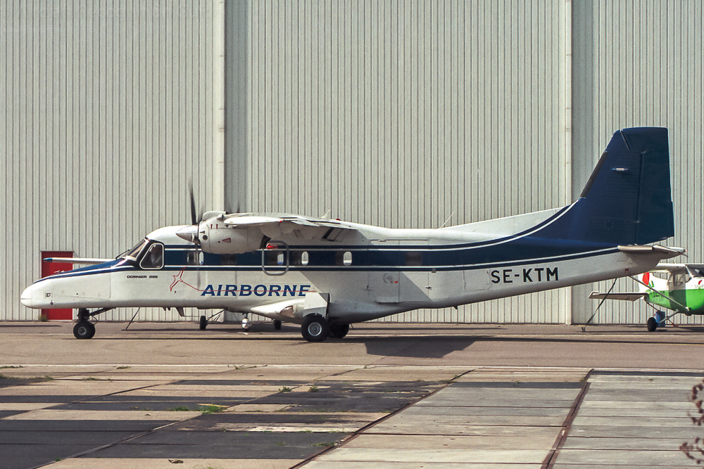 Here is a left side view of the Dornier 228-100. Image