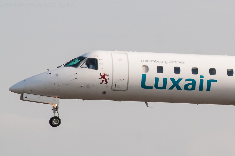 The nose of the EMB145 family is nearly the same as of the EMB120 Brasilia, except for the larger nose gear doors. Image