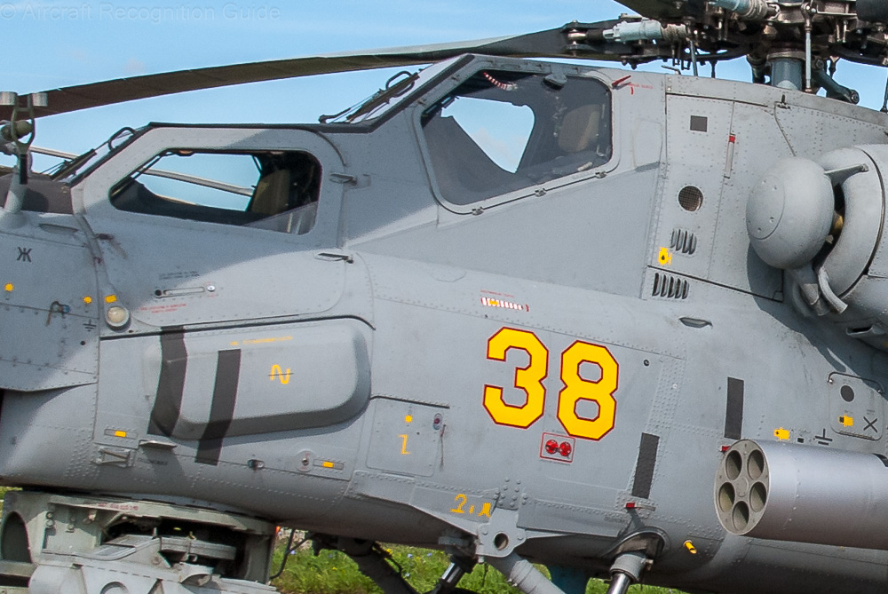 Like many attack helicopters the rear seat is higher than the front seat. Both crew member sit in separate canopies, of which the side panels can be opened. Image
