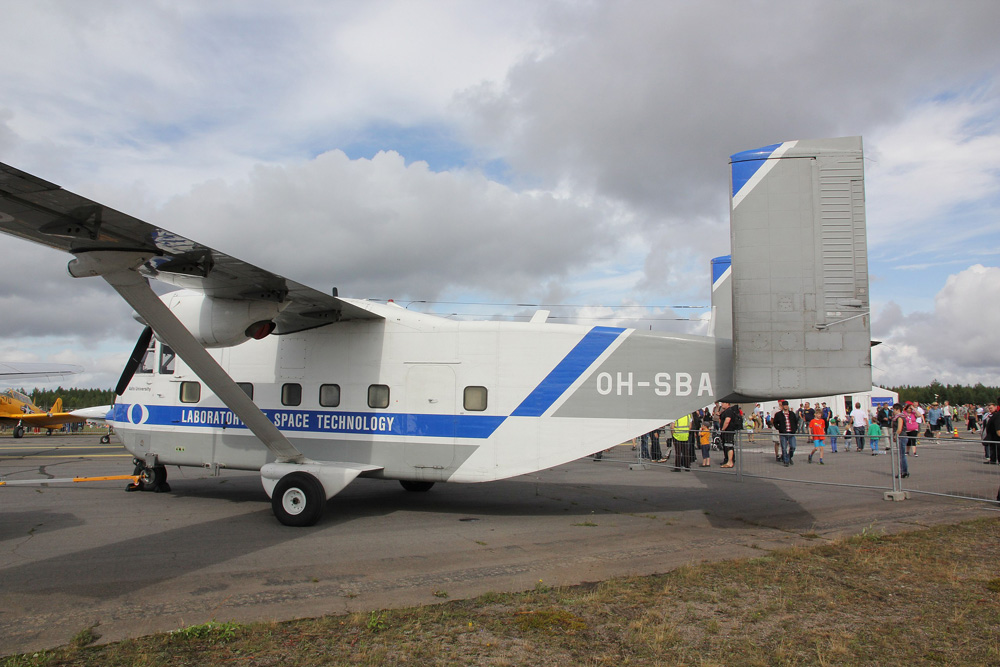 This SC7 is a Skyliner model which can be noted by the cabin door in between the last two cabin windows. (photo: MKFI/WikiMedia) Image