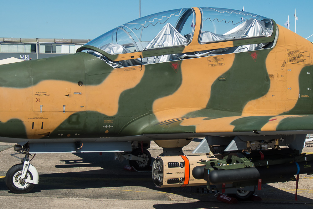 The canopy of the Hürkuş consists of two parts, separated by a bow frame in between the seats. Image